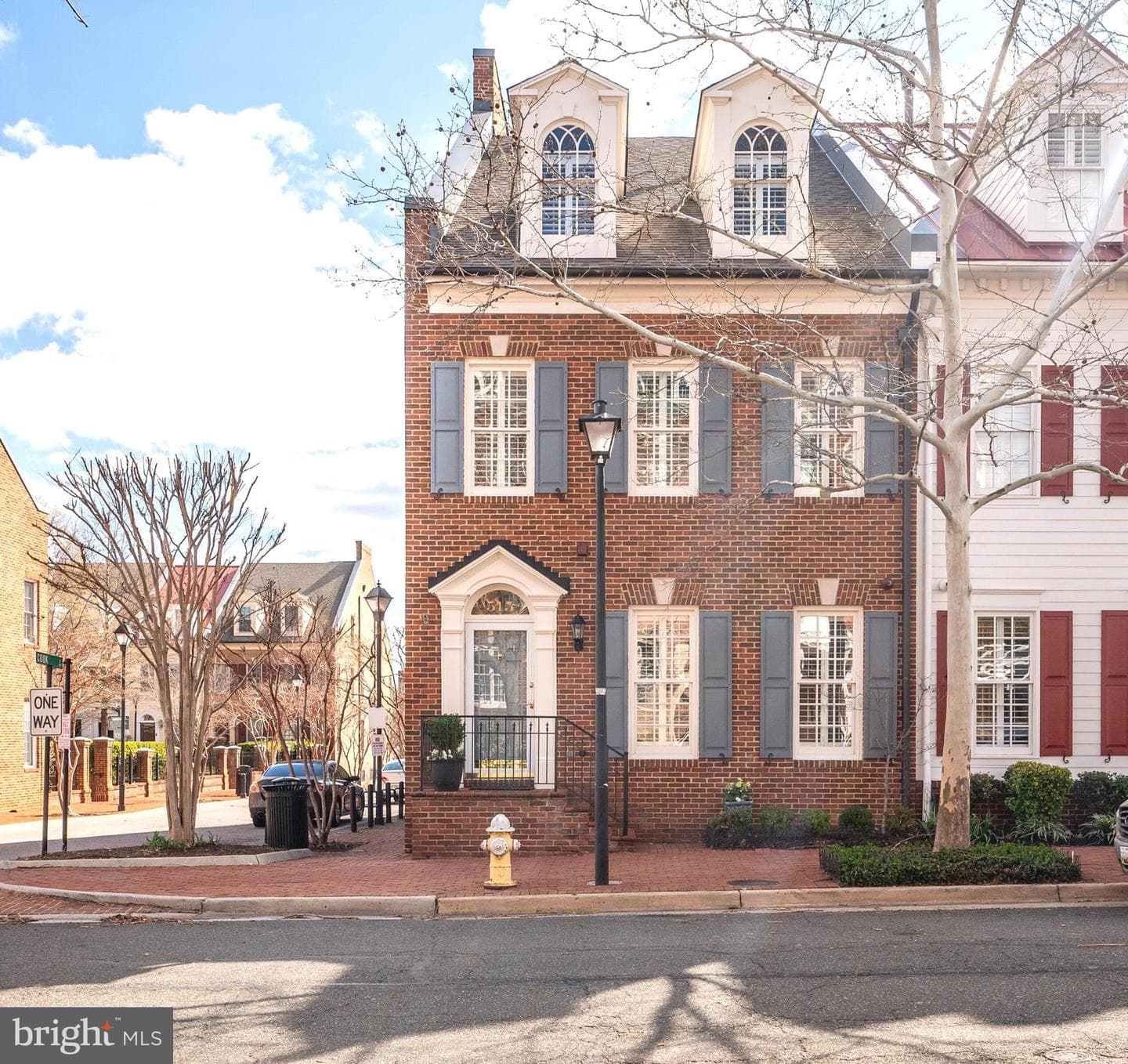 515 N Pitt Street photo 2