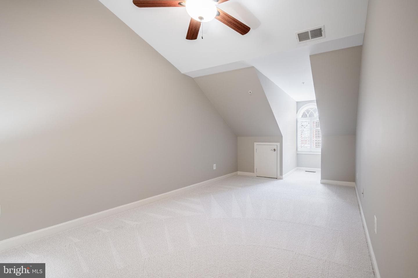 515 N Pitt Street photo 32