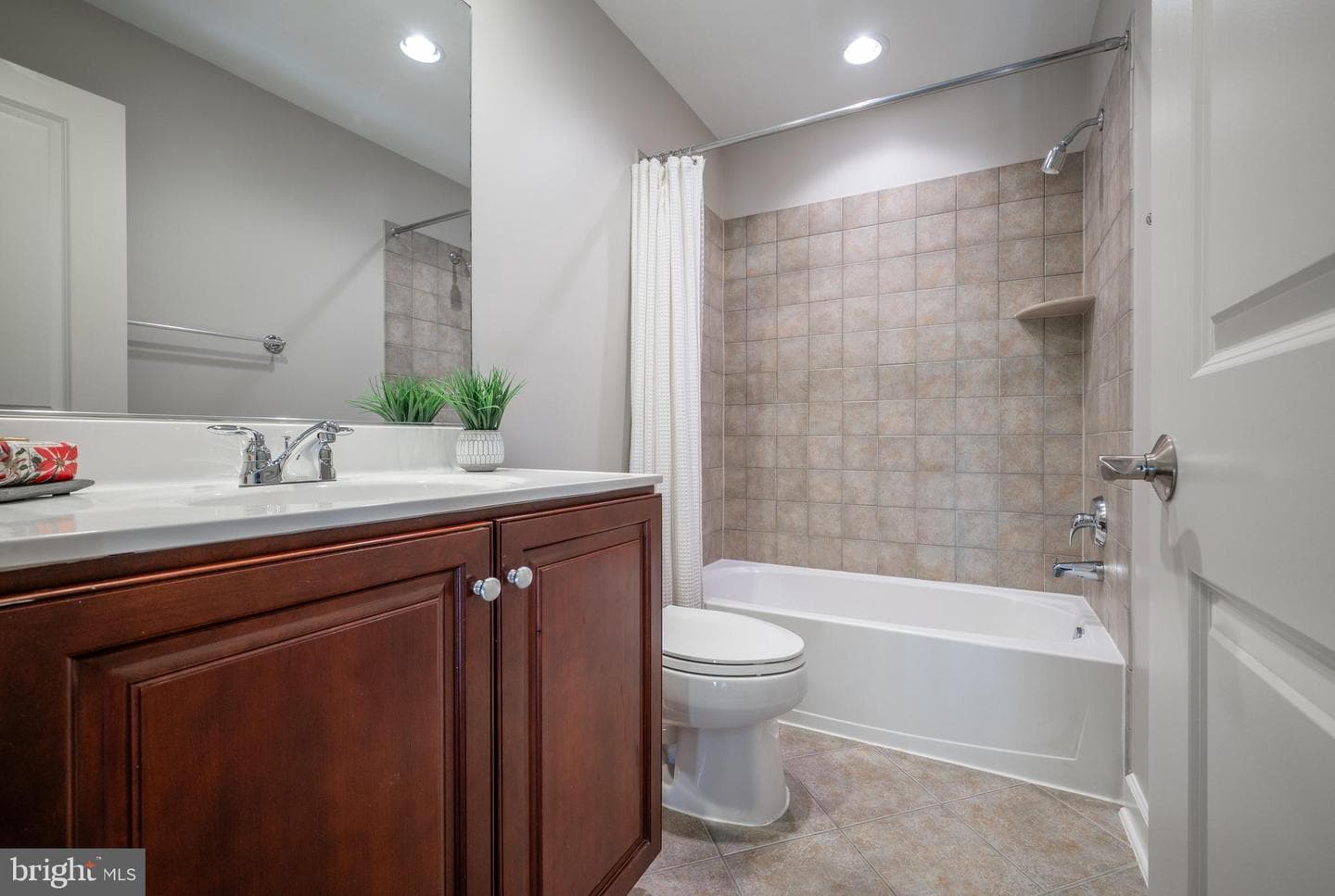 515 N Pitt Street photo 35