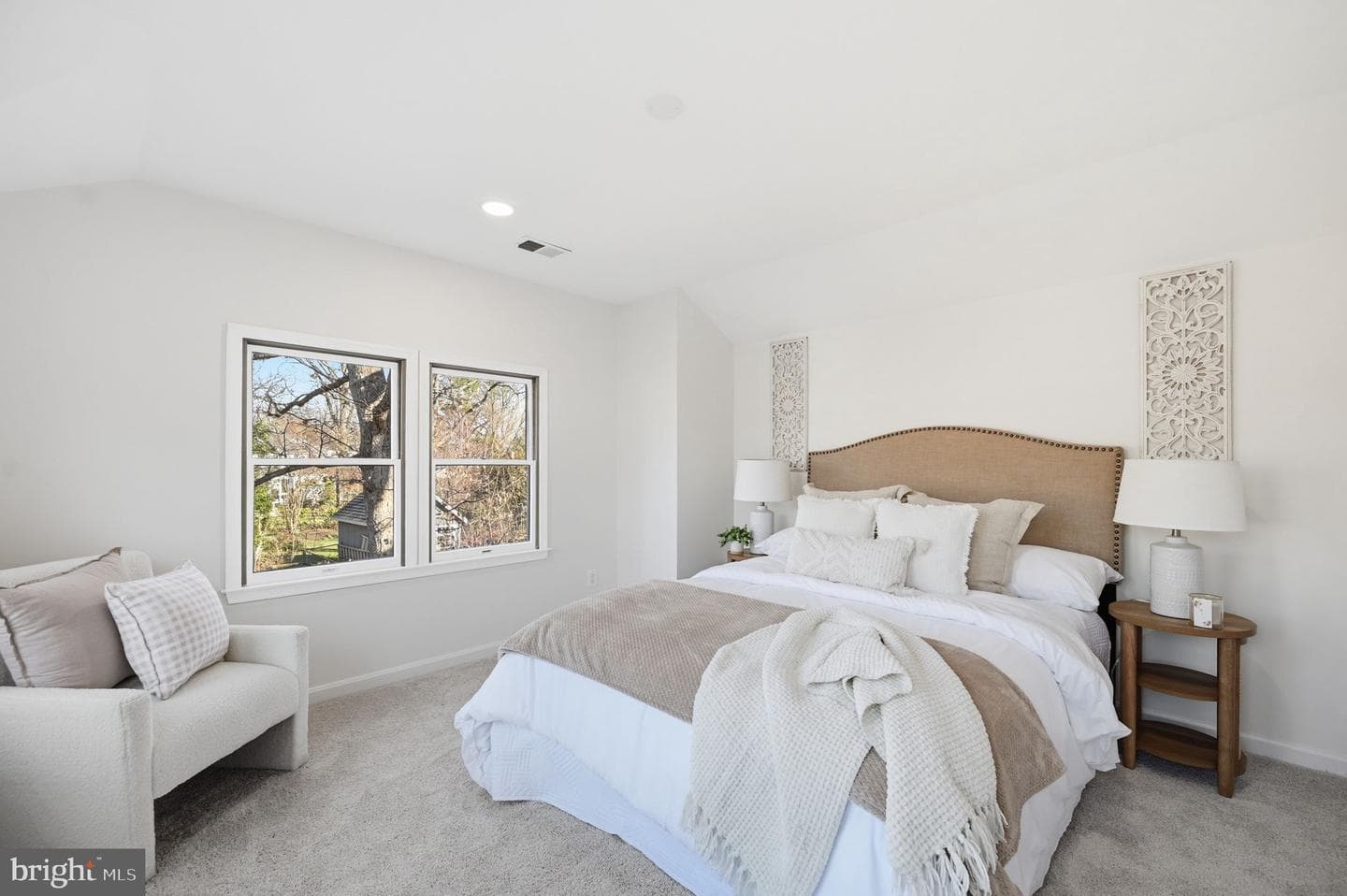 833 Fontaine Street photo 22