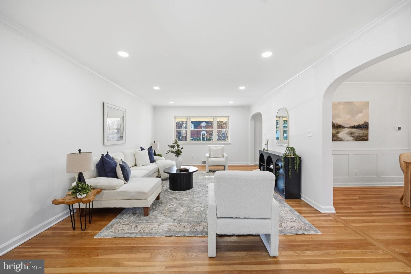 833 Fontaine Street photo 5