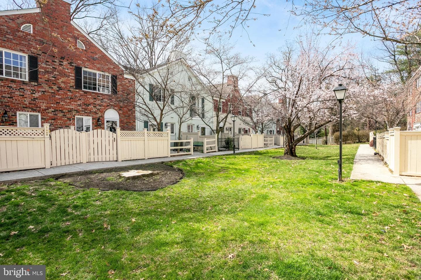 1279 N Van Dorn Street N #1279 photo 22
