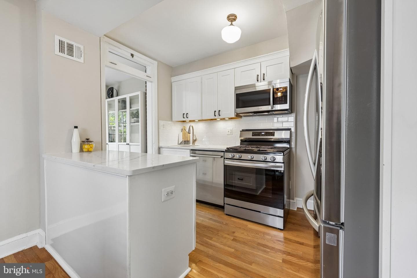 3513 Wilson Avenue photo 10