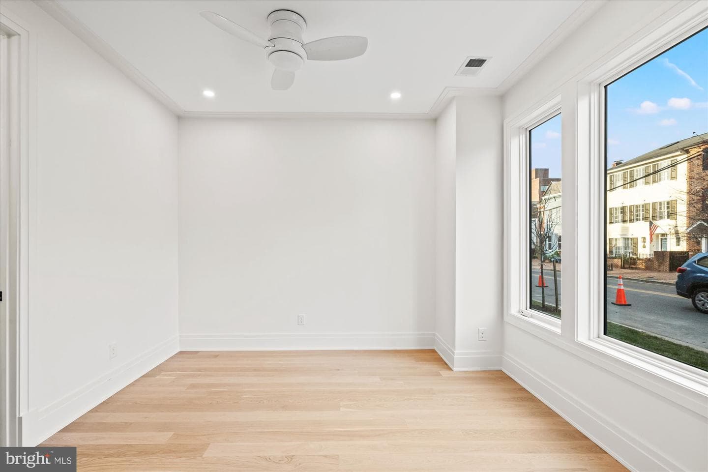 1328 Cameron St photo 101