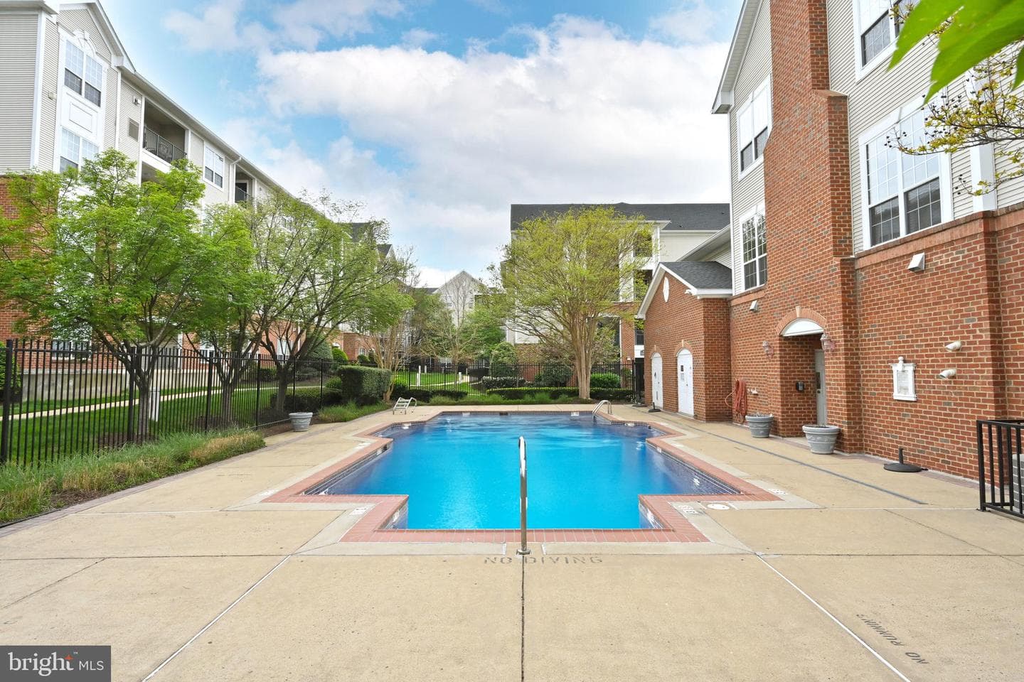 4860 Eisenhower Avenue #482 photo 32