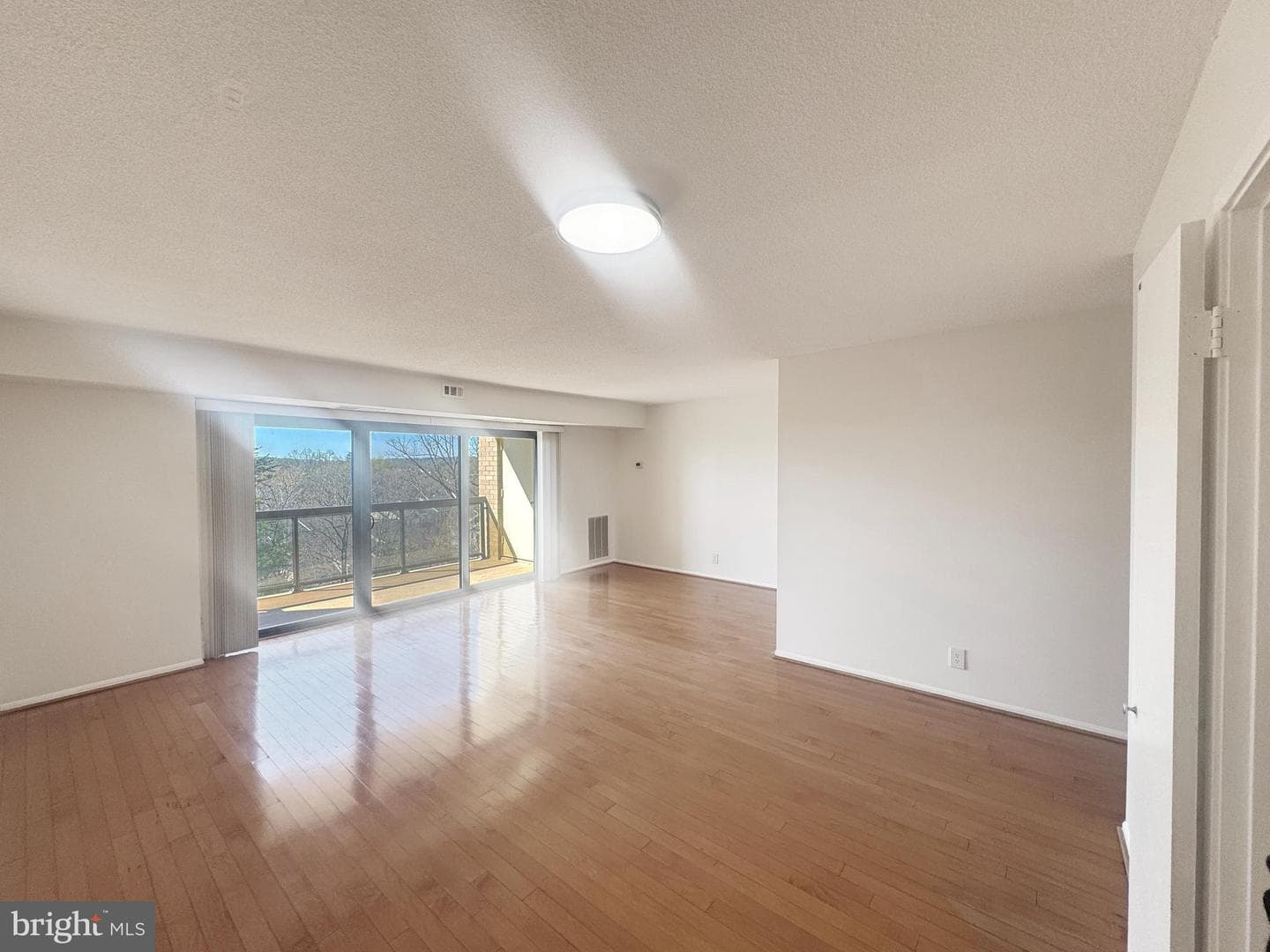 307 Yoakum Parkway #816 photo 18
