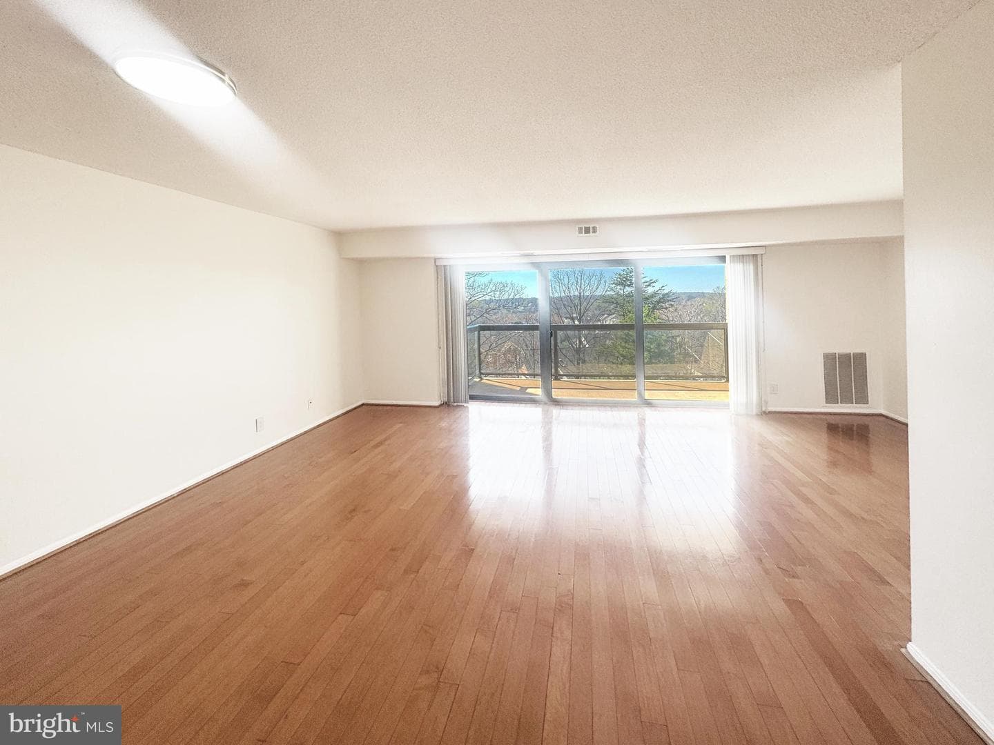 307 Yoakum Parkway #816 photo 19