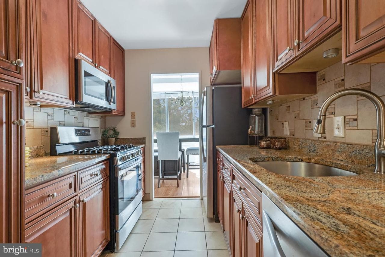 301 N Beauregard Street #202 photo 5