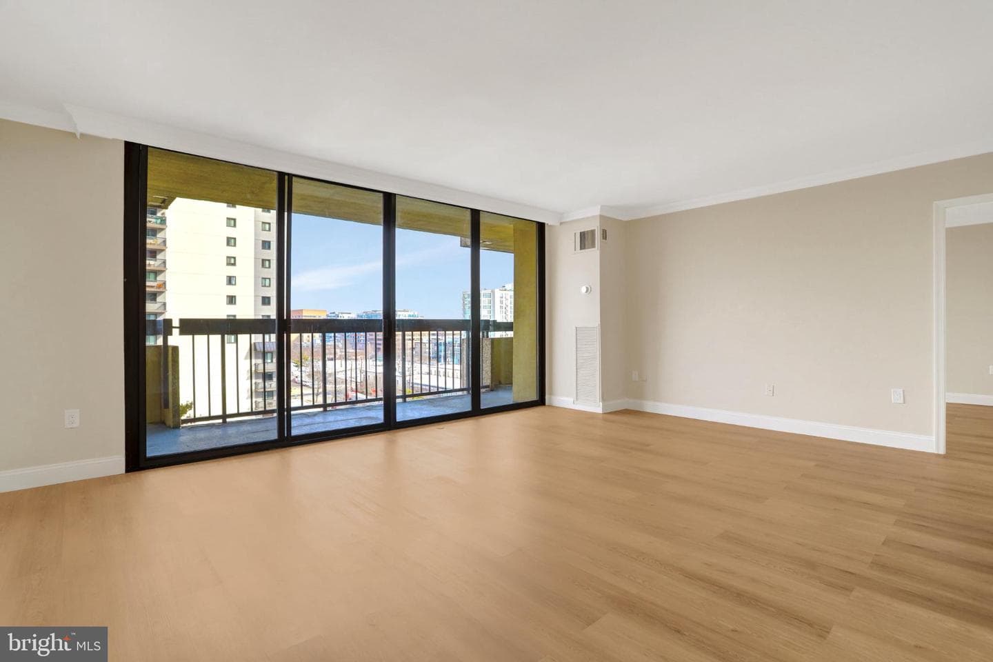 400 Madison Street #806 photo 15