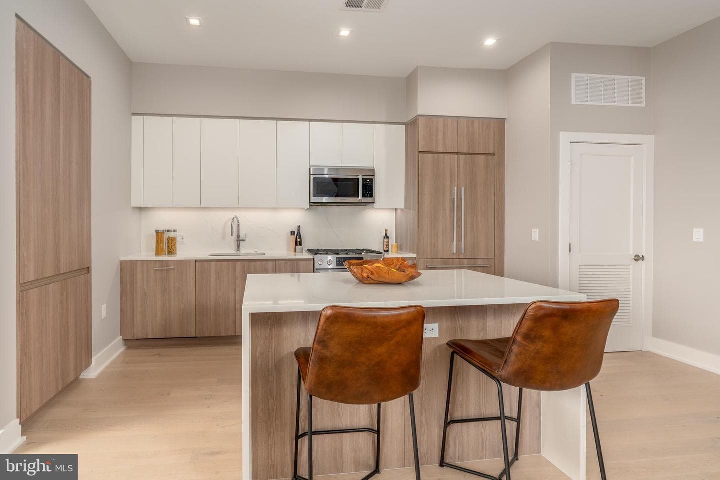 701 Swann Avenue #606 photo 13