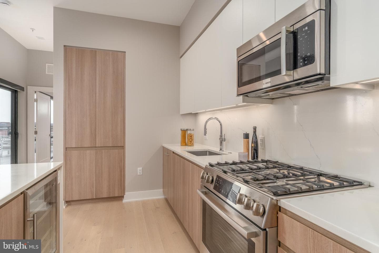 701 Swann Avenue #606 photo 16