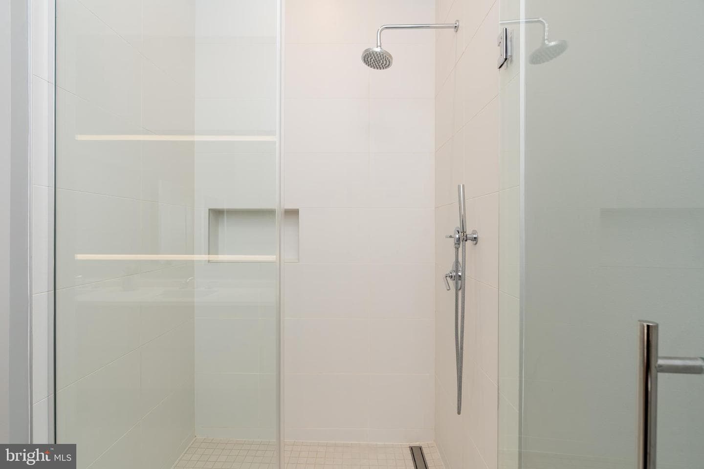 701 Swann Avenue #606 photo 26