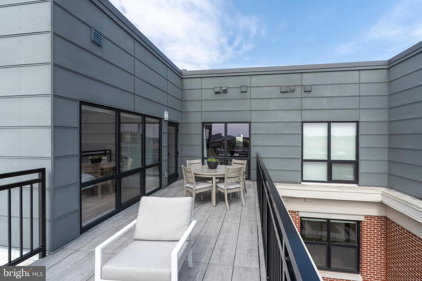701 Swann Avenue #606 photo 28