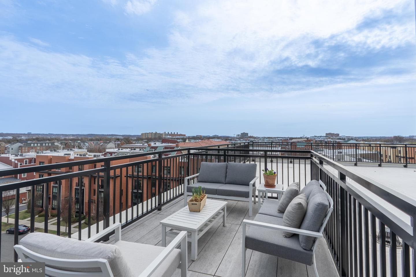 701 Swann Avenue #606 photo 31