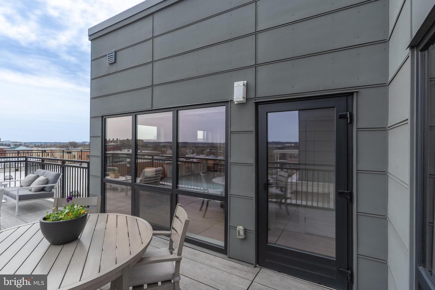 701 Swann Avenue #606 photo 33