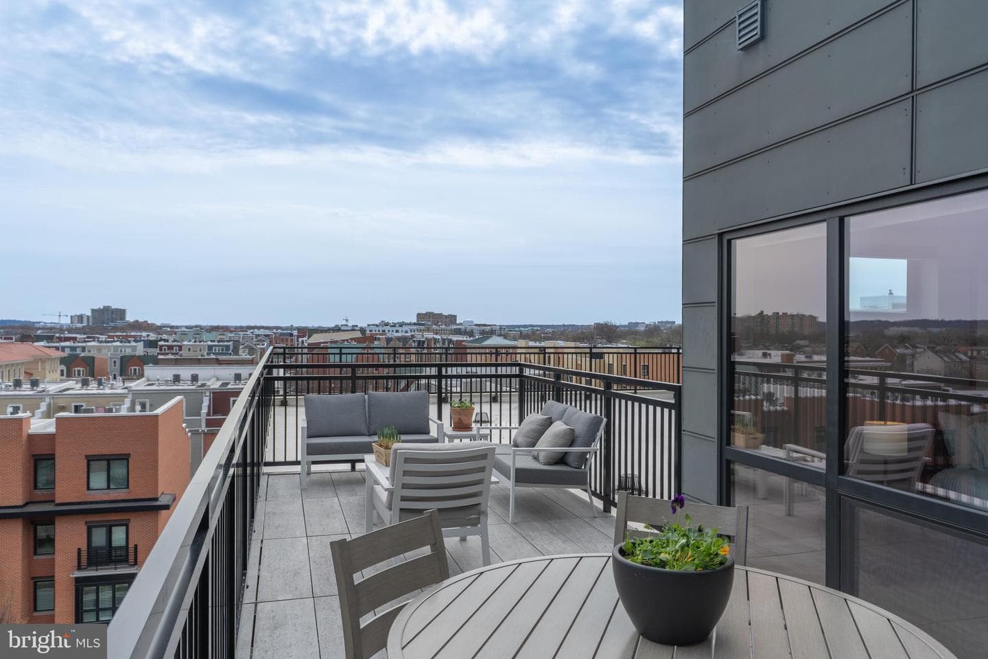 701 Swann Avenue #606 photo 34