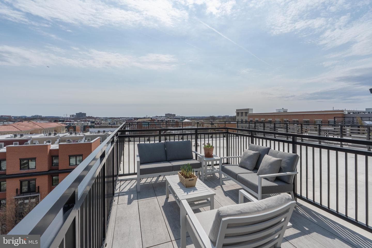 701 Swann Avenue #606 photo 37