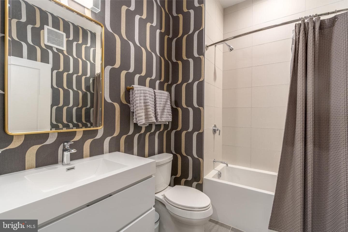 701 Swann Avenue #606 photo 4