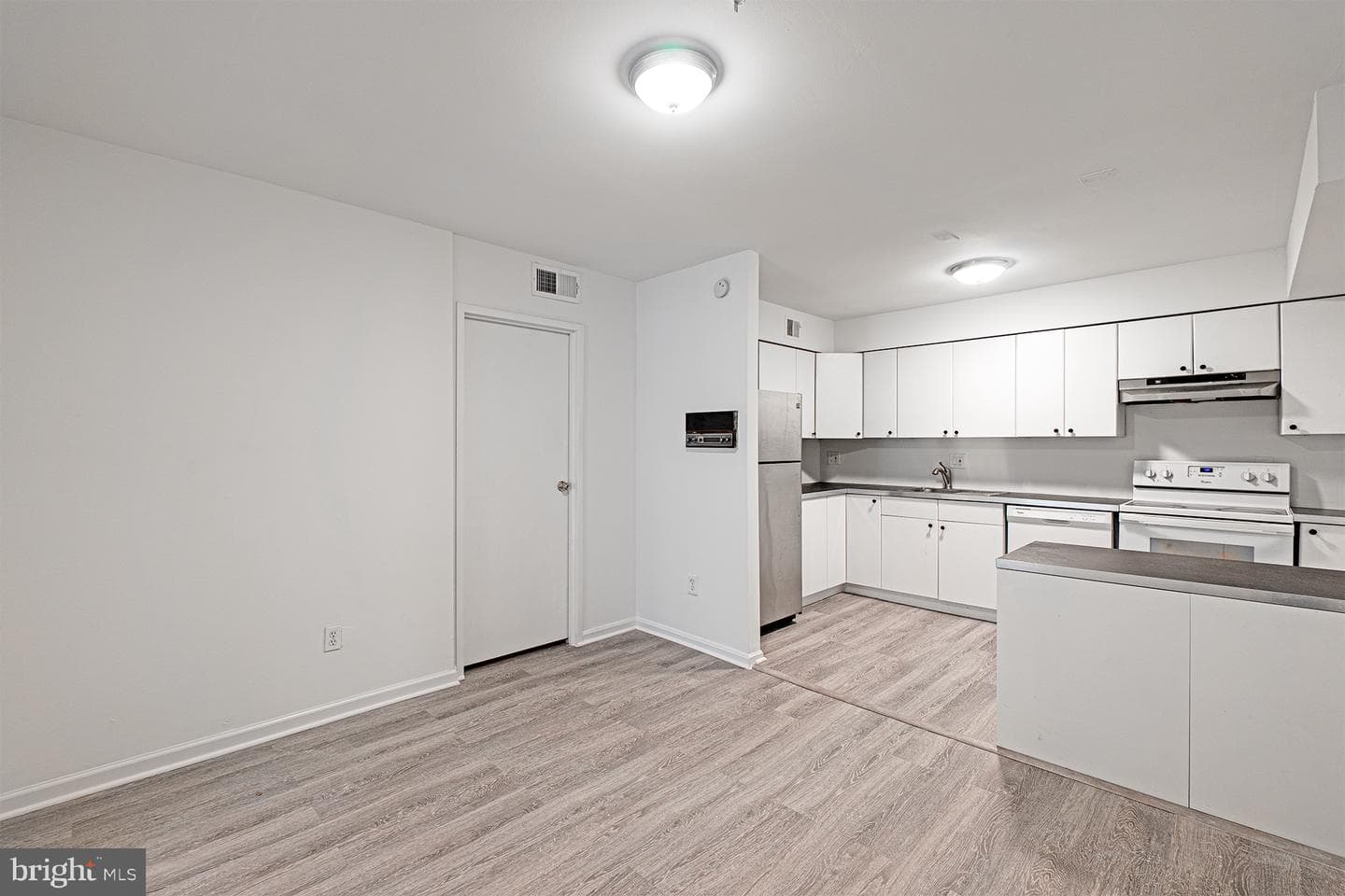 6141 Edsall Road #b photo 5
