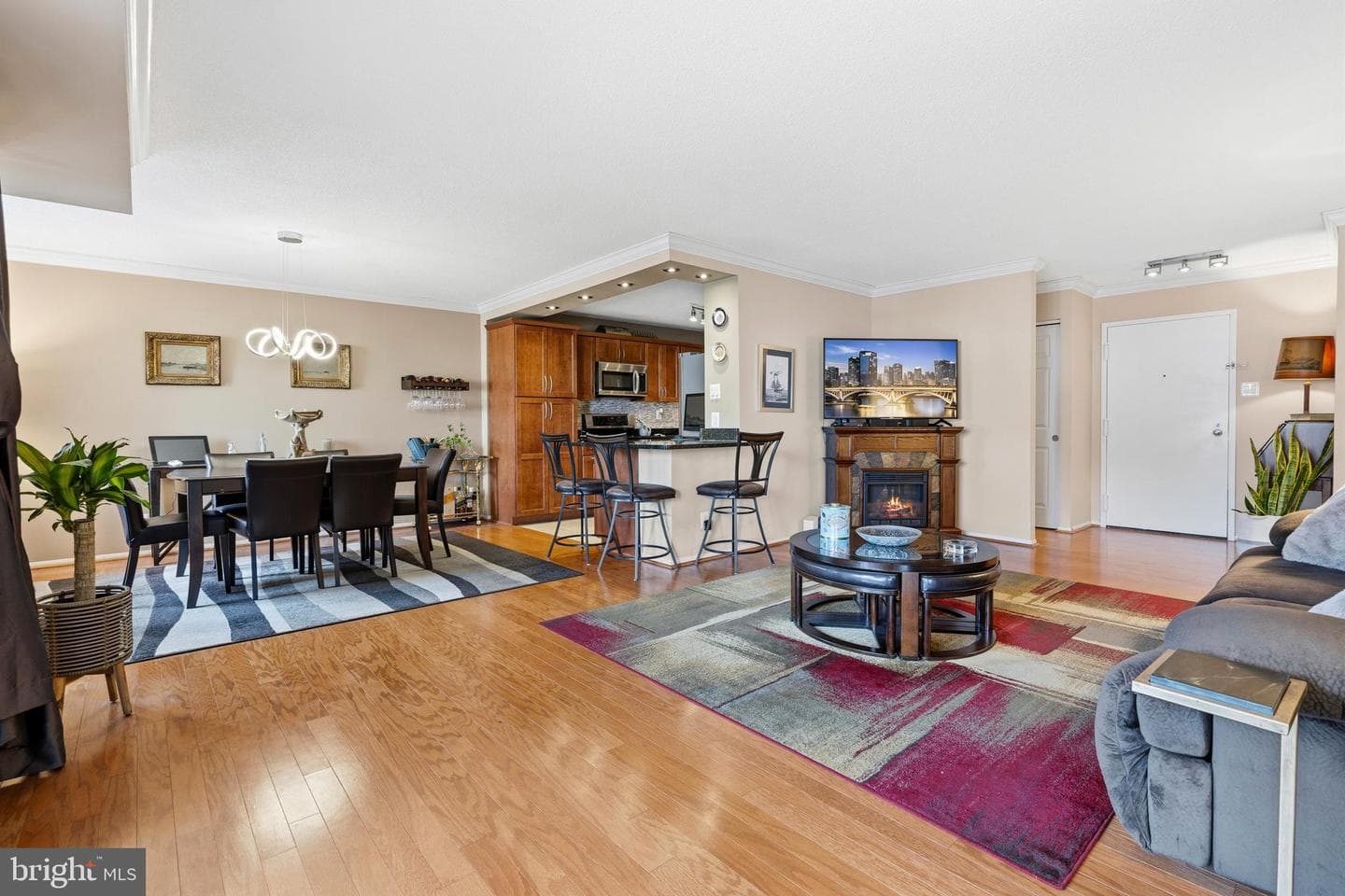 203 Yoakum Parkway #410 photo 14
