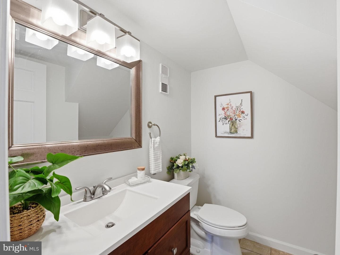 2406 N Dearing Street photo 9