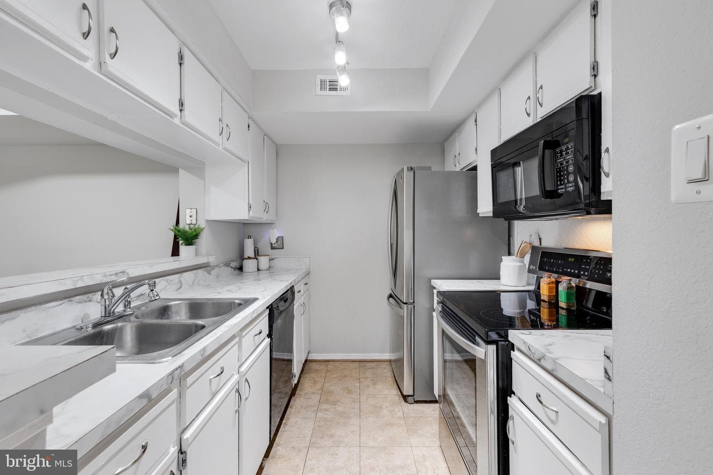 3313 Wyndham Circle #1203 photo 8