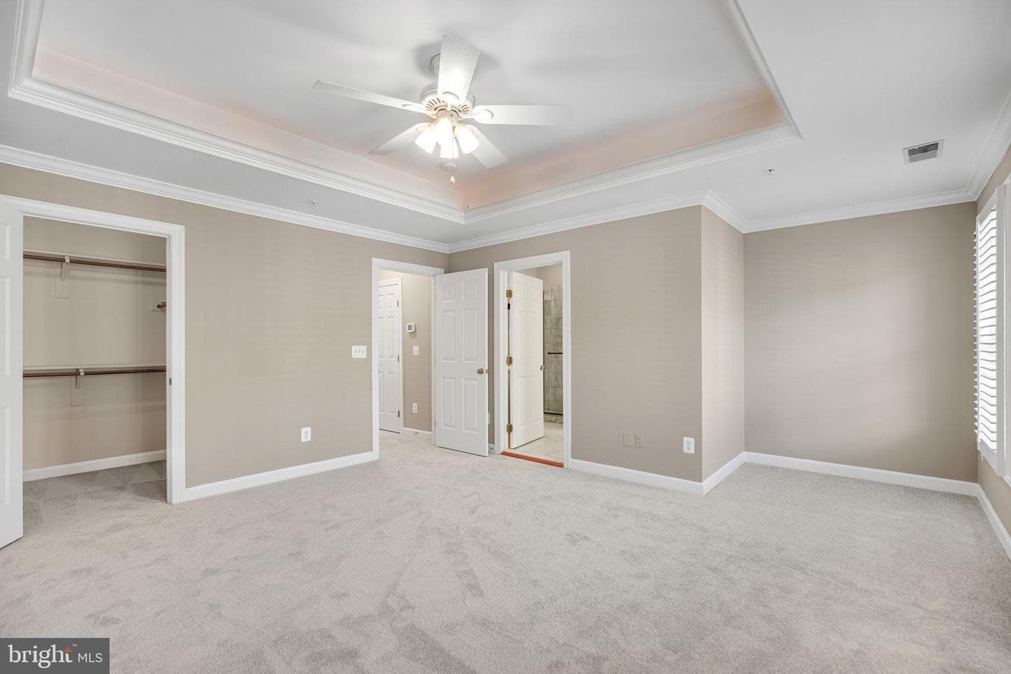 718 Hawkins Way photo 15