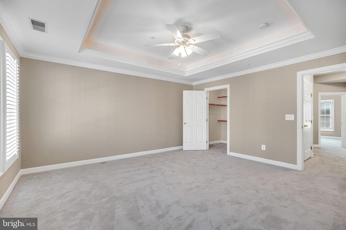 718 Hawkins Way photo 16