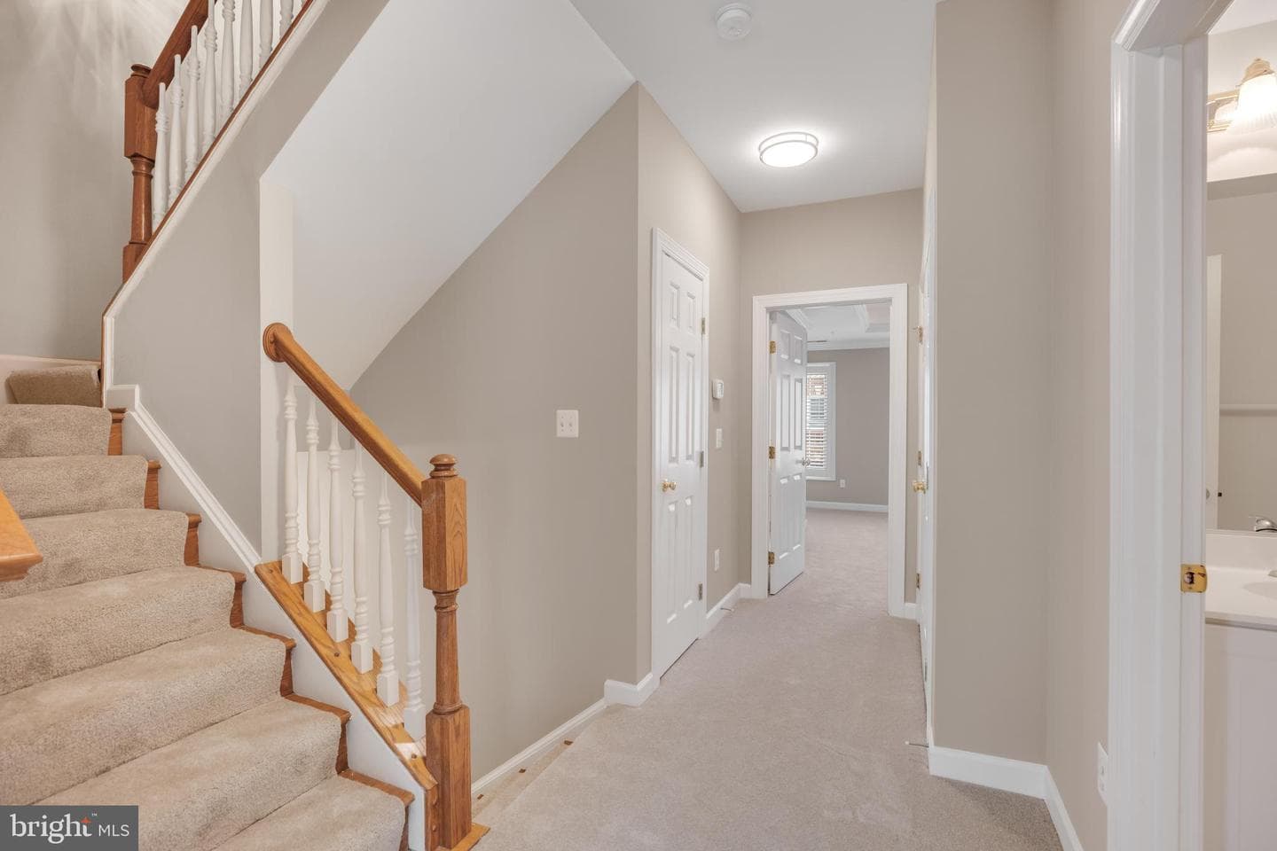 718 Hawkins Way photo 27