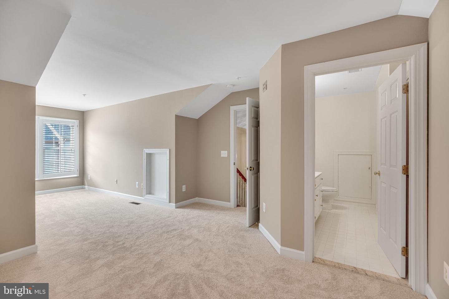 718 Hawkins Way photo 28