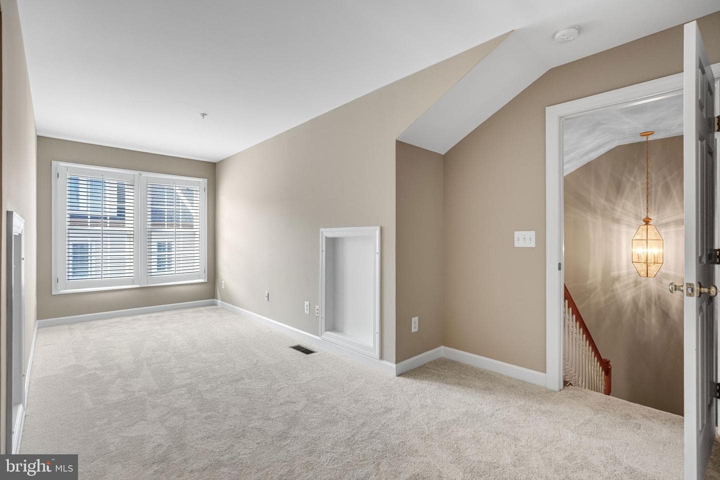 718 Hawkins Way photo 29