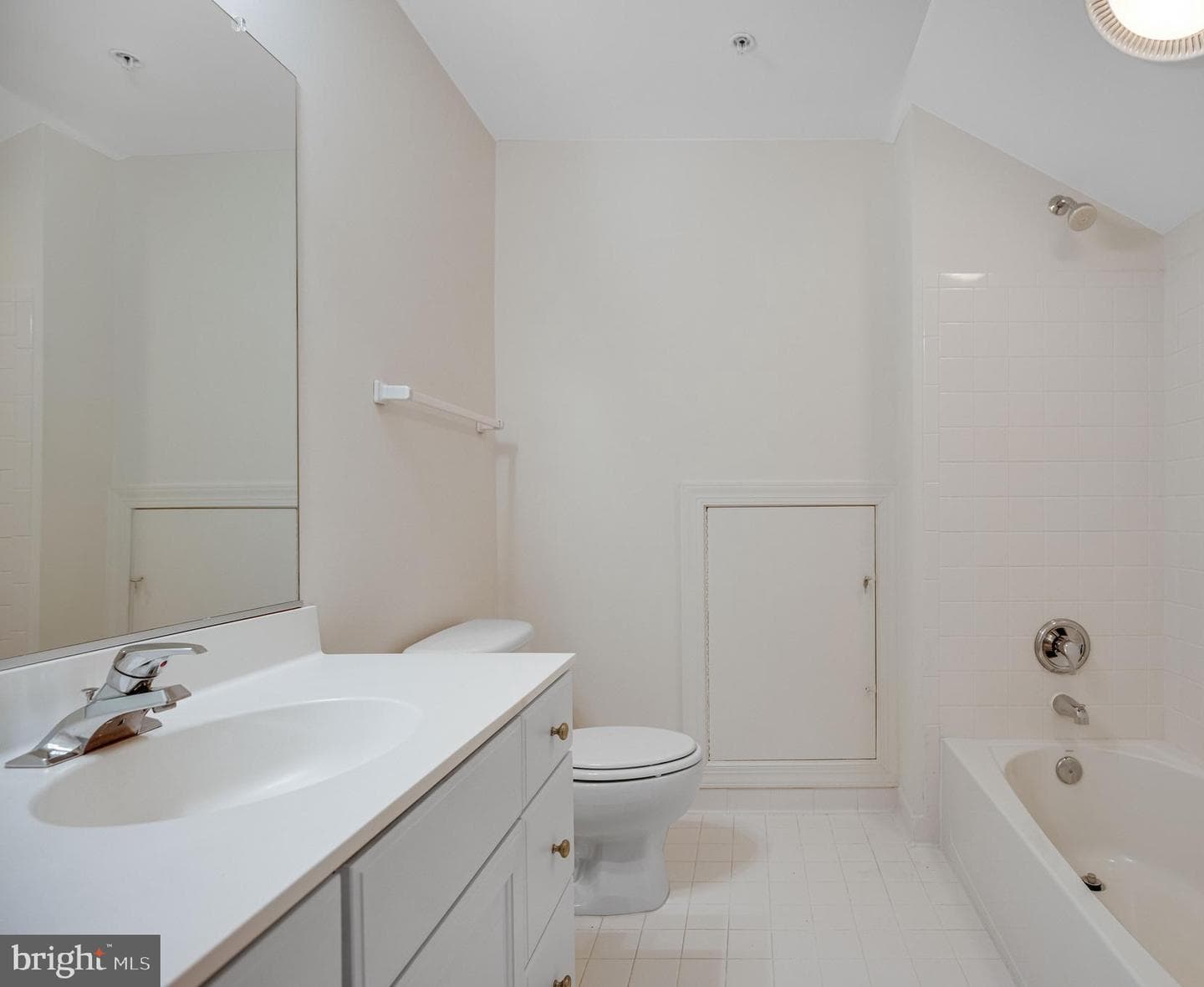 718 Hawkins Way photo 33