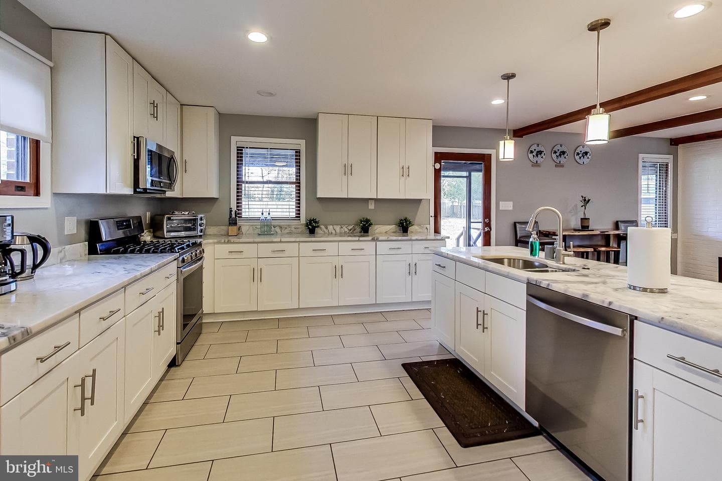 5635 Fillmore Avenue photo 9