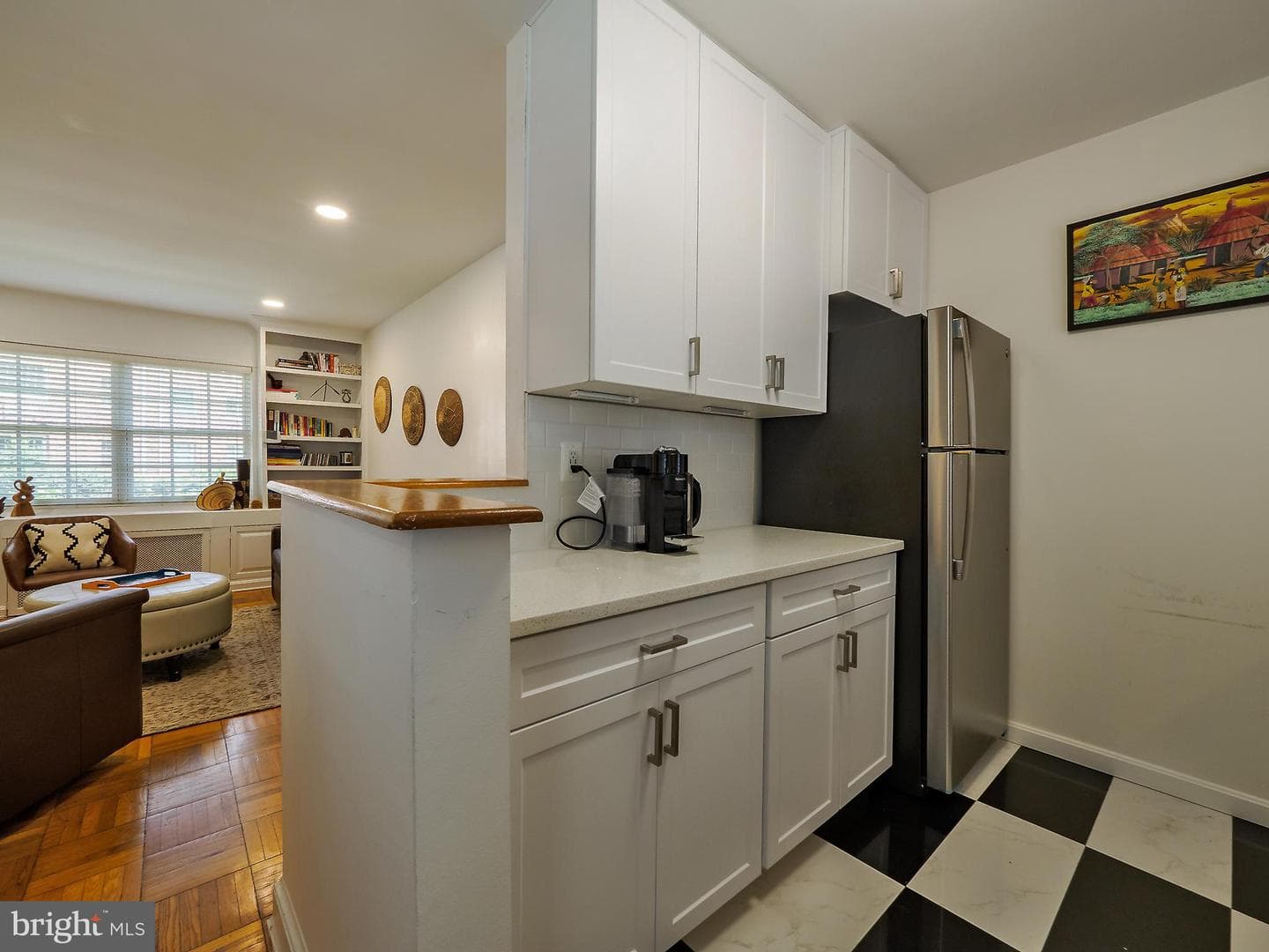 1608 W Abingdon Drive #102 photo 20