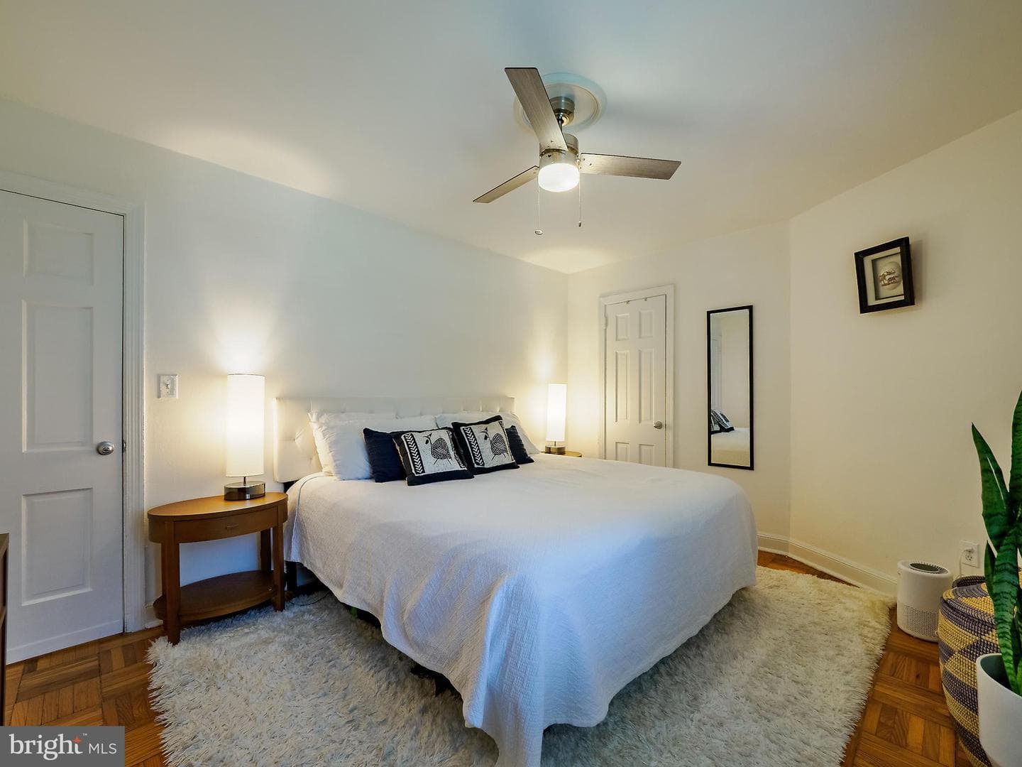 1608 W Abingdon Drive #102 photo 24
