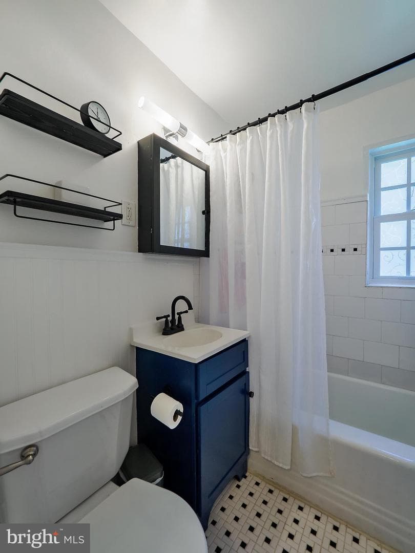 1608 W Abingdon Drive #102 photo 30