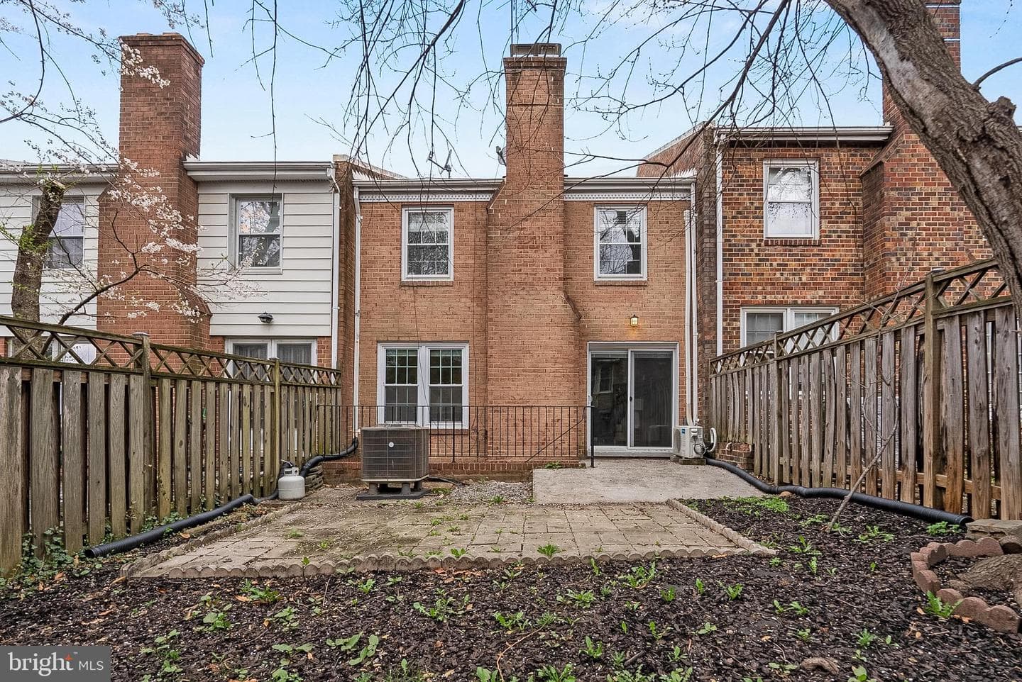1009 N Van Dorn Street N photo 45