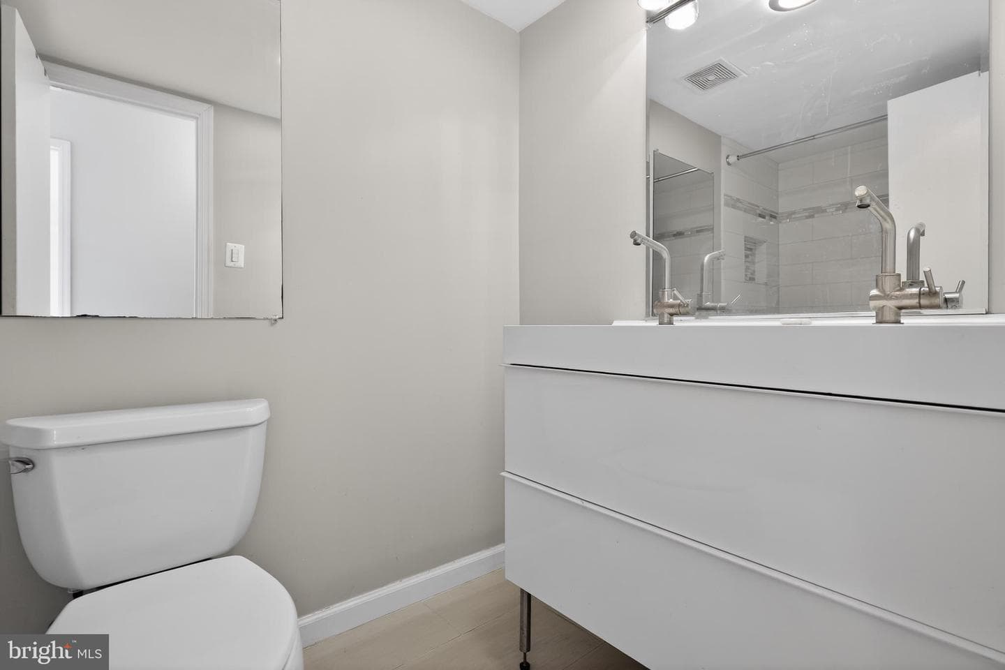 432 N Armistead Street #203 photo 16