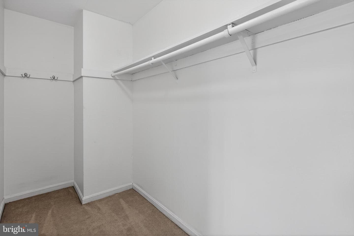 432 N Armistead Street #203 photo 17