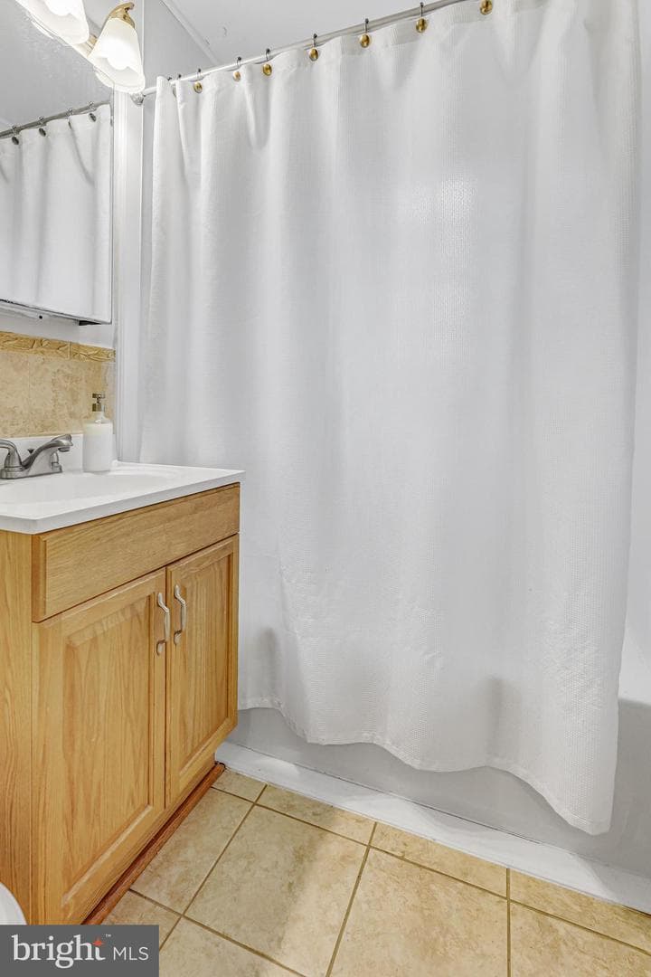 1718 W Abingdon Drive #103 photo 25