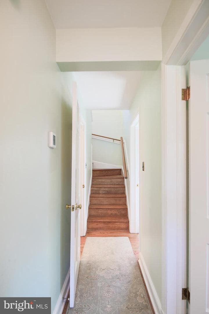 512 Crestwood Drive photo 29