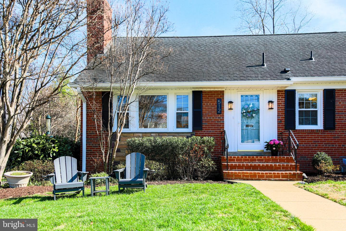 512 Crestwood Drive photo 3