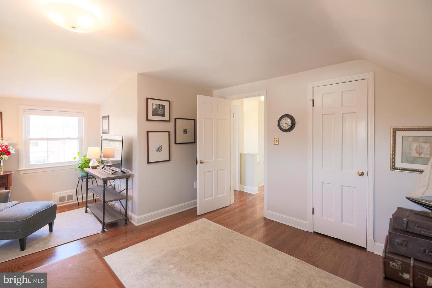 512 Crestwood Drive photo 34