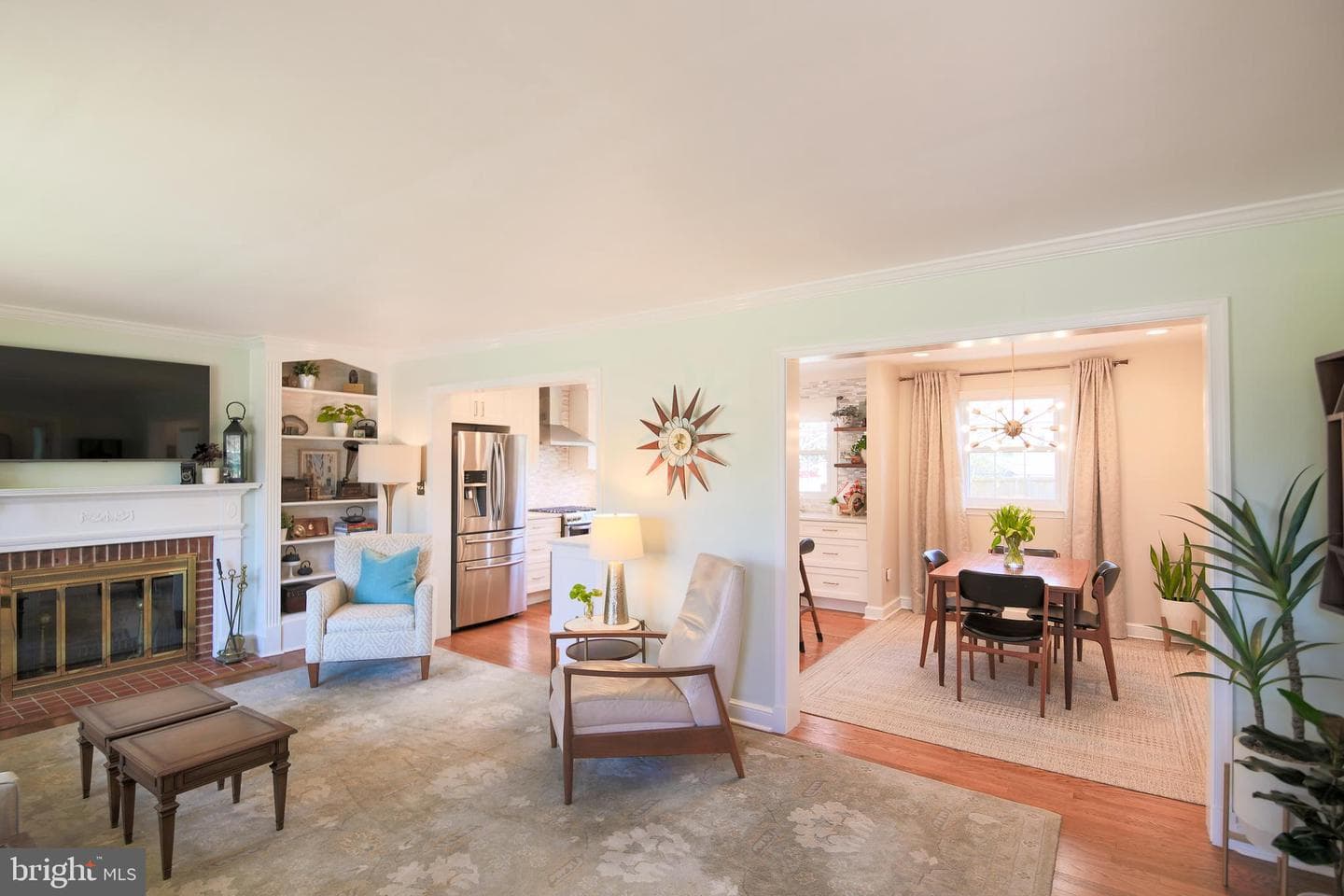512 Crestwood Drive photo 4