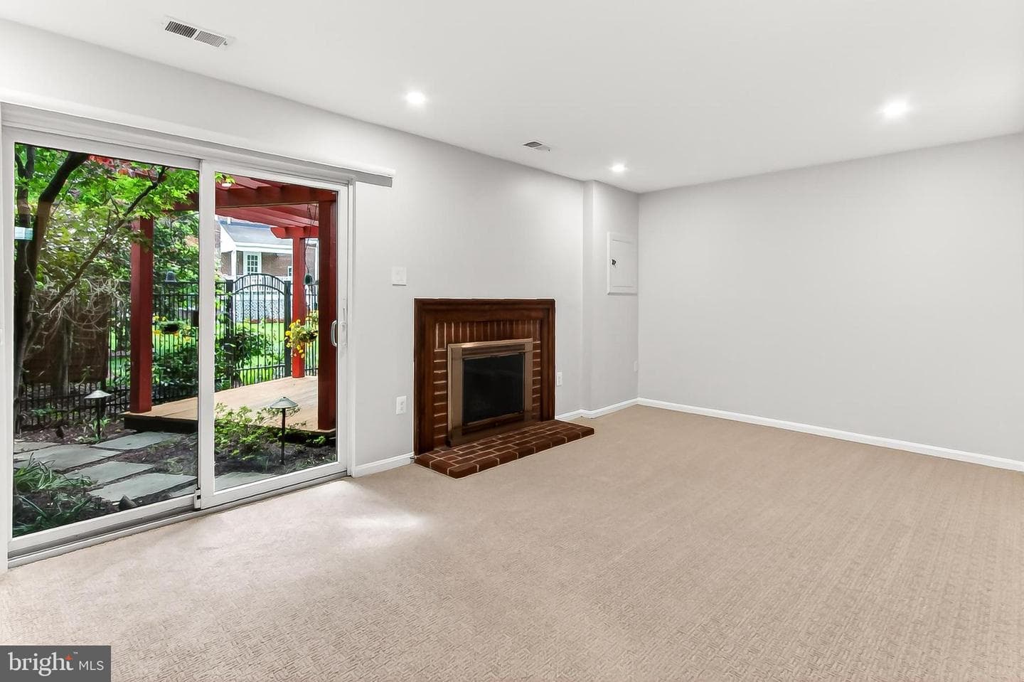 8 W Chapman Street #a photo 38