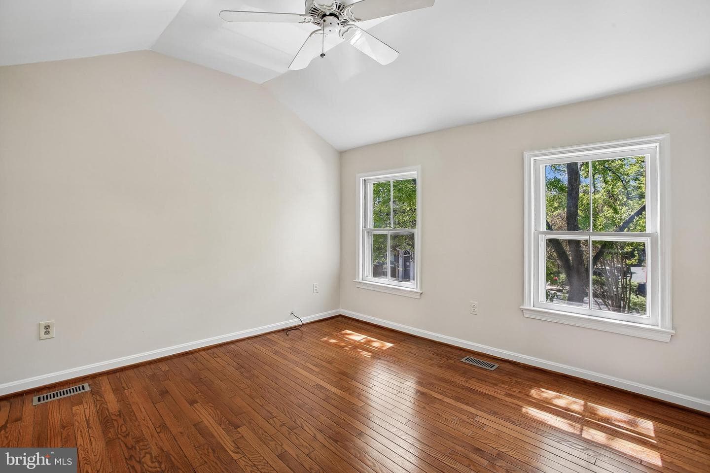 813 Wolfe Street photo 33