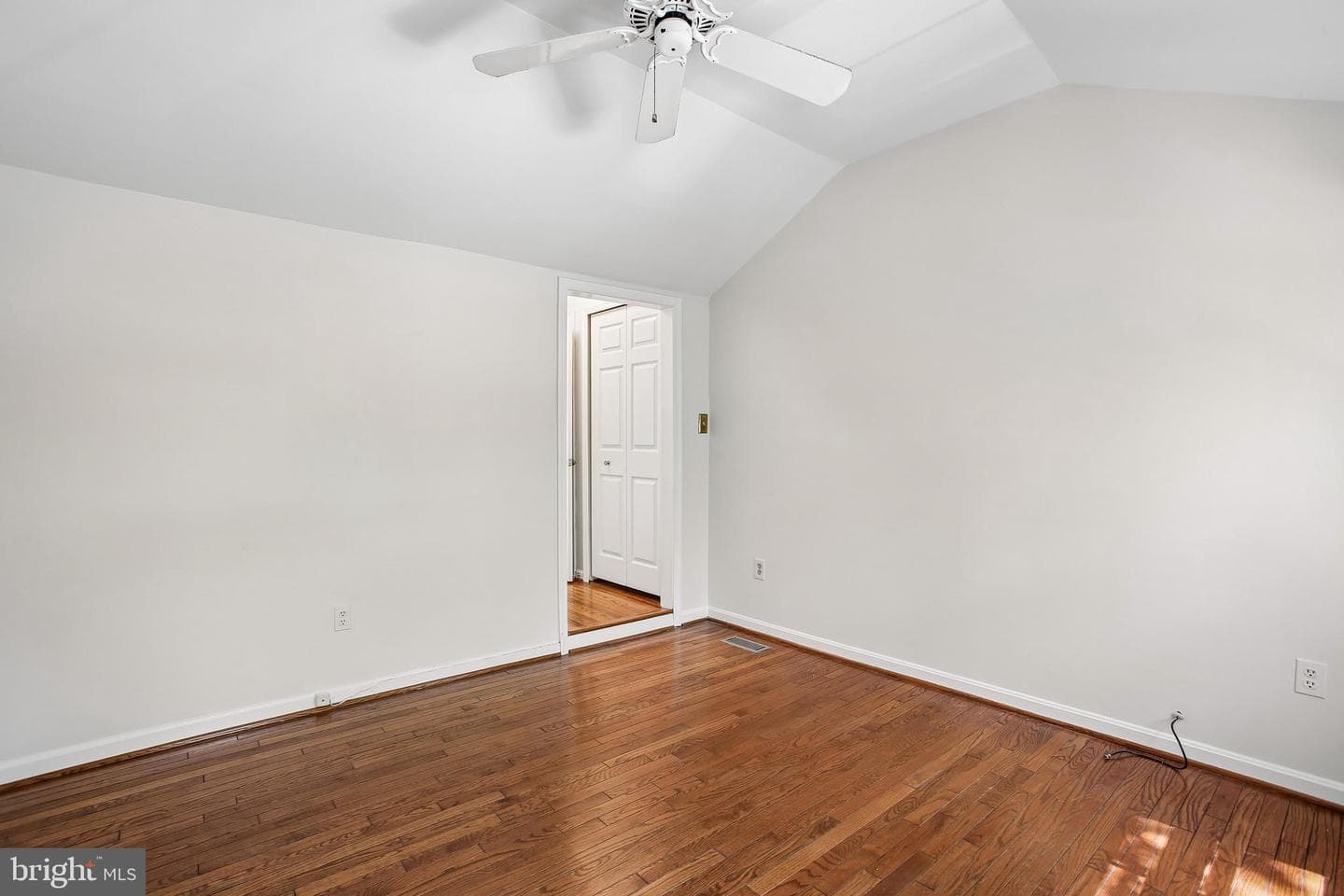 813 Wolfe Street photo 36