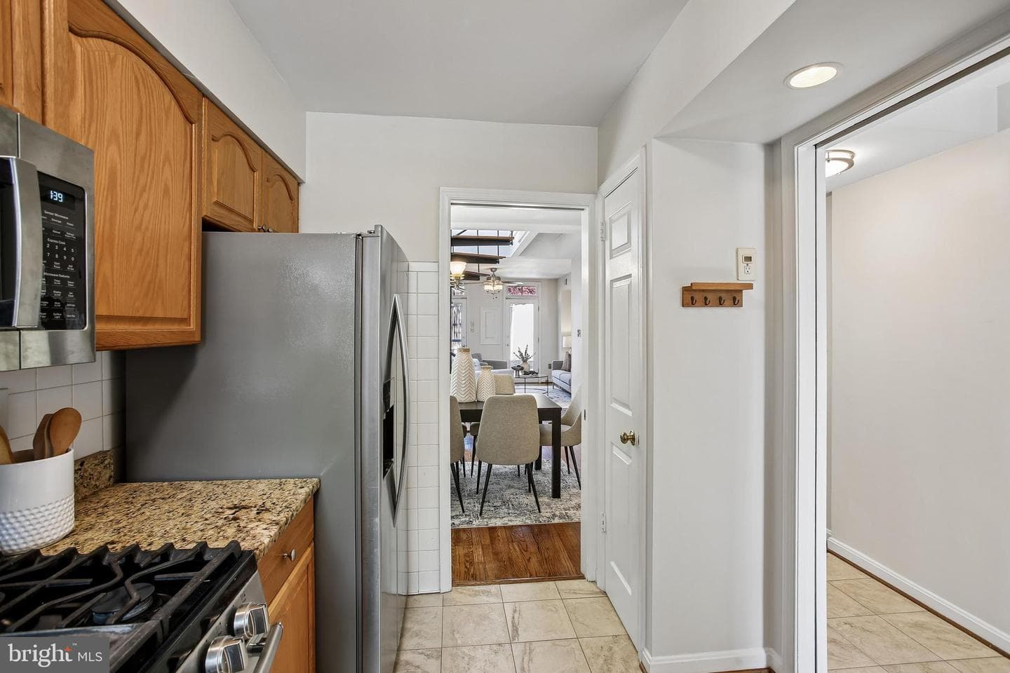 813 Wolfe Street photo 7