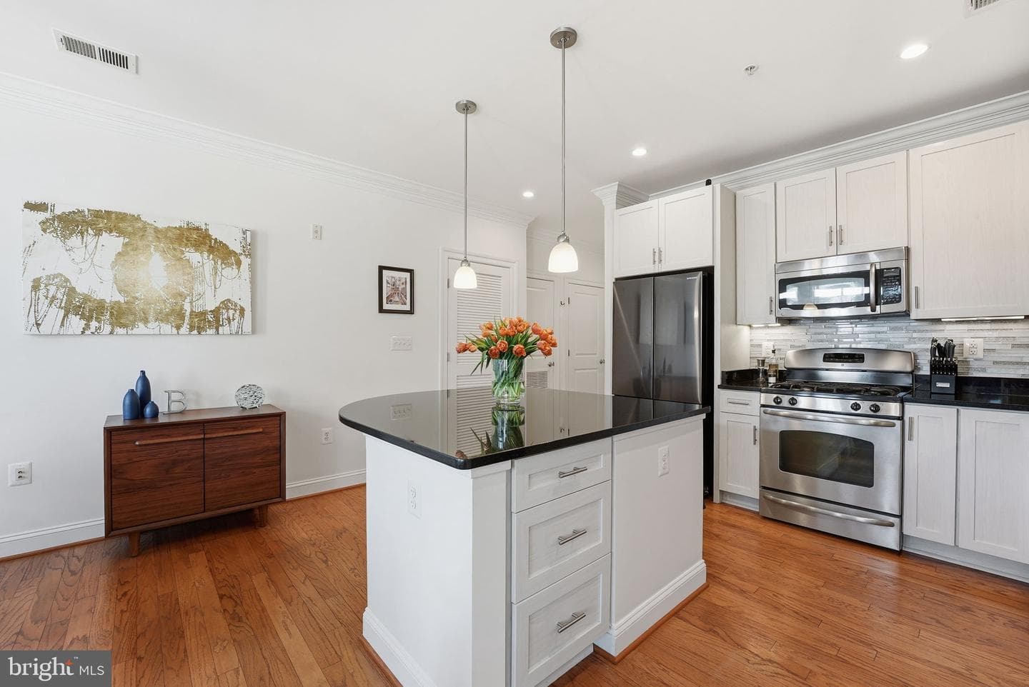 1023 N Royal Street #305 photo 6