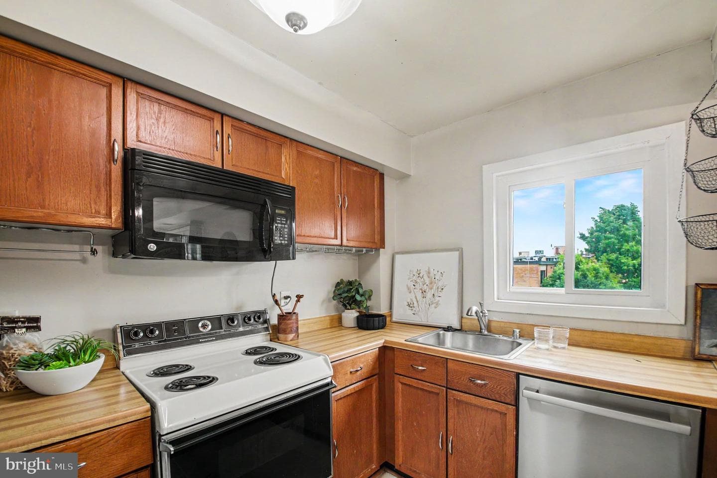 3342 S 28th Street #403 photo 12